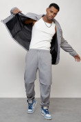 Оптом Спортивный костюм мужской модный серого цвета 15010Sr в Сочи, фото 17