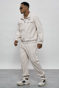 Оптом Спортивный костюм мужской оригинал бежевого цвета 15011B в Тюмени, фото 4