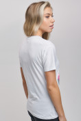 Оптом Женские футболки с принтом белого цвета 1681Bl в Казани, фото 7