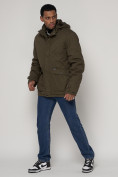 Оптом Куртка зимняя мужская классическая стеганная цвета хаки 2107Kh в Казани, фото 2
