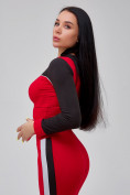 Оптом Спортивный костюм для фитнеса женский красного цвета 21111Kr в  Красноярске, фото 10