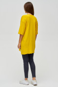 Оптом Женские футболки туники желтого цвета 22003J в Казани, фото 2