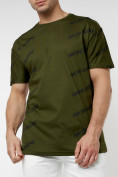 Оптом Мужская футболка с надписью хаки цвета 221085Kh в Екатеринбурге