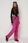 Оптом Полукомбинезон брюки горнолыжные женские малинового цвета 2221M в Казани, фото 2
