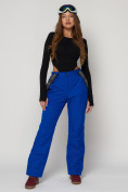 Оптом Полукомбинезон брюки горнолыжные женские синего цвета 2221S в Казани, фото 19
