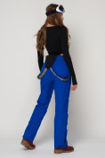 Оптом Полукомбинезон брюки горнолыжные женские синего цвета 2221S в Казани, фото 9