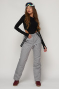 Оптом Полукомбинезон брюки горнолыжные женские серого цвета 2221Sr в Екатеринбурге, фото 2