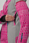 Оптом Горнолыжная куртка женская зимняя великан розового цвета 2272-1R в Барнауле, фото 7