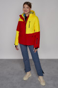 Оптом Горнолыжная куртка женская зимняя желтого цвета 2302-1J в Казани, фото 10