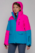 Оптом Горнолыжная куртка женская зимняя розового цвета 2302-1R в  Красноярске, фото 2
