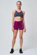 Оптом Спортивные женские шорты малинового цвета 212308M, фото 2