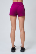 Оптом Спортивные женские шорты малинового цвета 212308M в Перми, фото 9