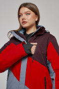 Оптом Горнолыжная куртка женская зимняя большого размера красного цвета 2308Kr в Екатеринбурге, фото 5