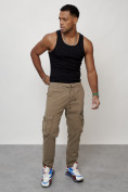 Оптом Джинсы карго мужские с накладными карманами бежевого цвета 2402B в Уфе, фото 4