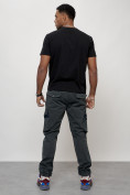 Оптом Джинсы карго мужские с накладными карманами темно-серого цвета 2403-1TC в Омске, фото 11