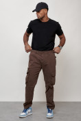 Оптом Джинсы карго мужские большого размера коричневого цвета 2416K в Тюмени, фото 6