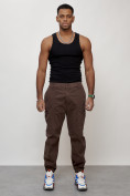 Оптом Джинсы карго мужские с накладными карманами коричневого цвета 2419K в Уфе