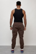 Оптом Джинсы карго мужские с накладными карманами коричневого цвета 2419K в Перми, фото 4