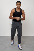 Оптом Джинсы карго мужские с накладными карманами темно-серого цвета 2420TC в Сочи, фото 10