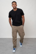 Оптом Джинсы карго мужские с накладными карманами бежевого цвета 2421B в Уфе, фото 7