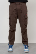 Оптом Джинсы карго мужские с накладными карманами коричневого цвета 2421K в Иркутске, фото 5