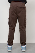 Оптом Джинсы карго мужские с накладными карманами коричневого цвета 2421K в Самаре, фото 8