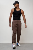 Оптом Джинсы карго мужские с накладными карманами коричневого цвета 2422K в Сочи, фото 6