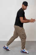 Оптом Джинсы карго мужские с накладными карманами бежевого цвета 2423B в Сочи, фото 3