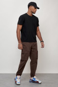 Оптом Джинсы карго мужские с накладными карманами коричневого цвета 2423K, фото 11