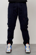 Оптом Джинсы карго мужские с накладными карманами темно-синего цвета 2423TS в Ульяновске, фото 3
