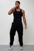 Оптом Джинсы карго мужские с накладными карманами черного цвета 2424Ch в Сочи, фото 10