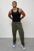 Оптом Джинсы карго мужские с накладными карманами цвета хаки 2424Kh в Перми, фото 10