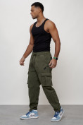 Оптом Джинсы карго мужские с накладными карманами цвета хаки 2424Kh в Самаре, фото 2