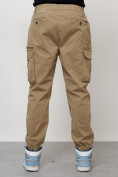 Оптом Джинсы карго мужские с накладными карманами бежевого цвета 2425B в Уфе, фото 4