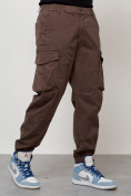 Оптом Джинсы карго мужские с накладными карманами коричневого цвета 2425K в Кемерово, фото 8
