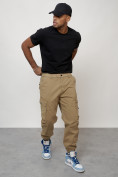 Оптом Джинсы карго мужские с накладными карманами бежевого цвета 2426B в Волгоградке, фото 7
