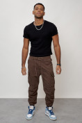 Оптом Джинсы карго мужские с накладными карманами коричневого цвета 2427K, фото 12