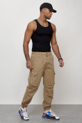 Оптом Джинсы карго мужские с накладными карманами бежевого цвета 2428B в Самаре, фото 11