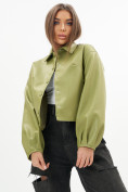 Оптом Короткая кожаная куртка женская зеленого цвета 246Z в Казани, фото 5