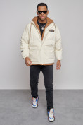 Оптом Плюшевая куртка мужская с капюшоном молодежная бежевого цвета 28117B в Сочи, фото 10