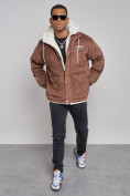 Оптом Плюшевая куртка мужская с капюшоном молодежная коричневого цвета 28117K в Екатеринбурге, фото 12