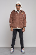 Оптом Плюшевая куртка мужская с капюшоном молодежная коричневого цвета 28117K, фото 7