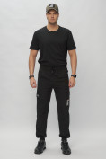 Оптом Брюки джоггеры спортивные с карманами мужские черного цвета 3075Ch в Екатеринбурге