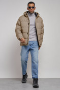 Оптом Куртка спортивная болоньевая мужская зимняя с капюшоном бежевого цвета 3111B в Казани, фото 12