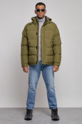 Оптом Куртка спортивная болоньевая мужская зимняя с капюшоном цвета хаки 3111Kh