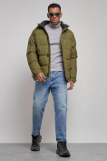 Оптом Куртка спортивная болоньевая мужская зимняя с капюшоном цвета хаки 3111Kh в Омске, фото 15