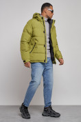 Оптом Куртка спортивная болоньевая мужская зимняя с капюшоном зеленого цвета 3111Z в Уфе, фото 3