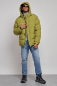 Оптом Куртка спортивная болоньевая мужская зимняя с капюшоном зеленого цвета 3111Z в Воронеже, фото 5