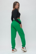 Оптом Джоггеры спортивные трикотажные женские большого размера зеленого цвета 320Z, фото 5