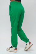 Оптом Джоггеры спортивные трикотажные женские большого размера зеленого цвета 320Z, фото 8